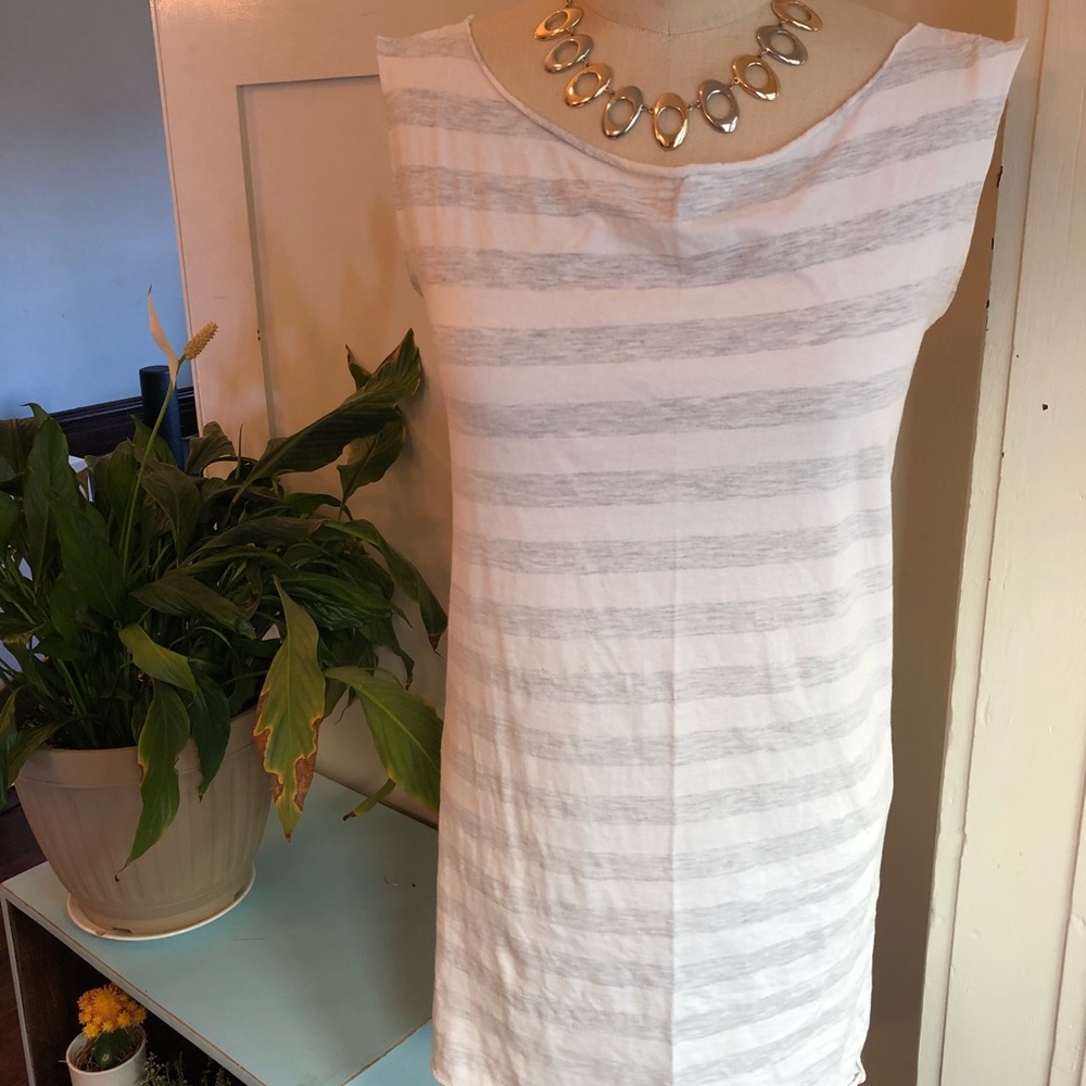 Simply yet versatile sheath dress
